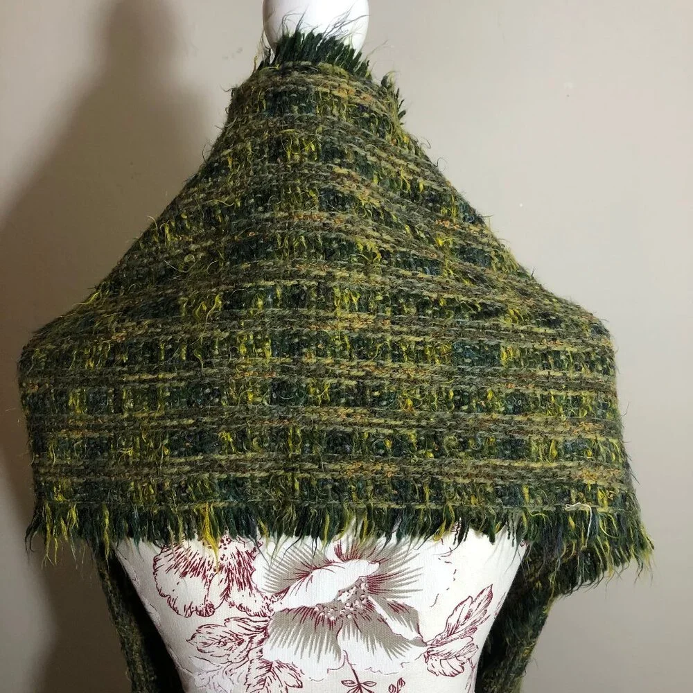Green & Yellow Woven Fringe Scarf – Boutique Winter Style